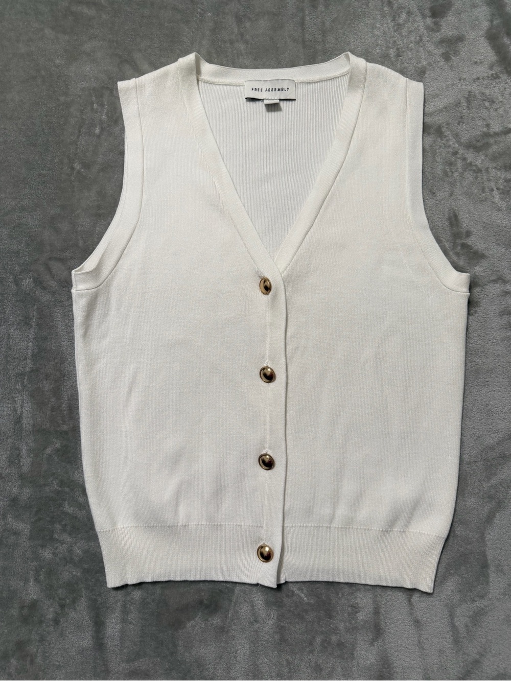 Free Assembly White V-Neck Button Front Knit Sweater Vest Size XS